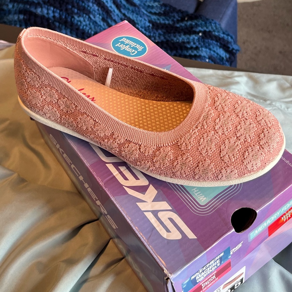 Sketcher Cleo Sport-Sparkly Blooms in Rose 9.5 Wide